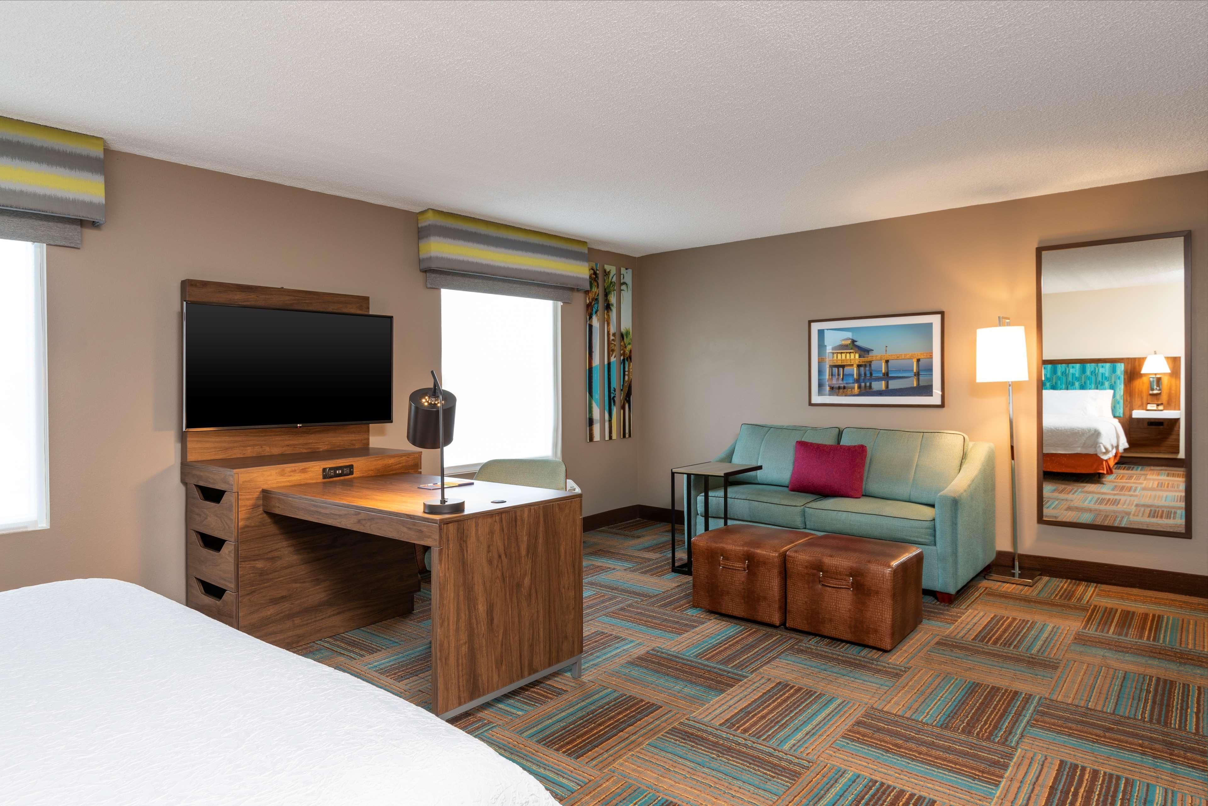 Hampton Inn & Suites Fort Myers-Colonial Boulevard Eksteriør bilde