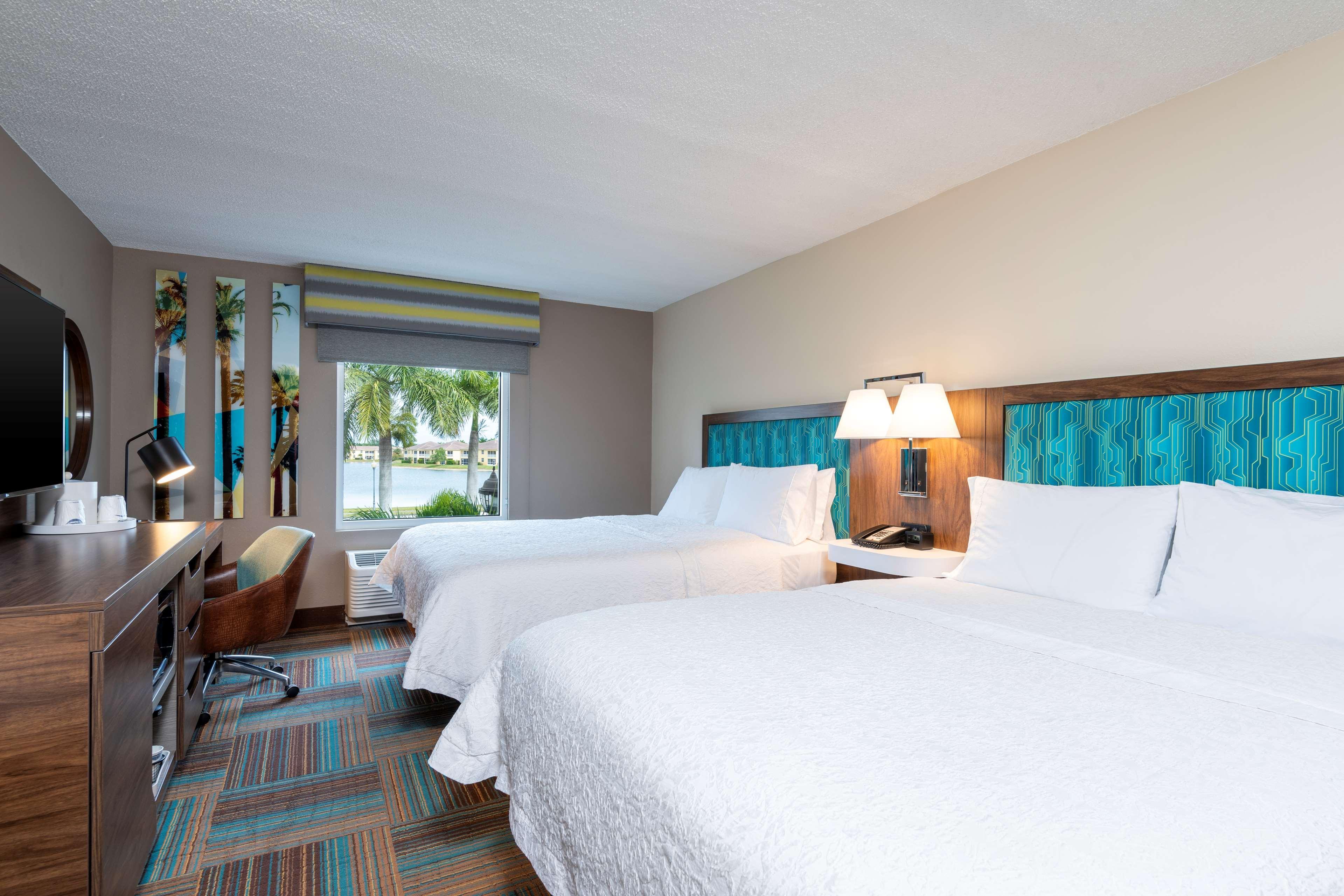 Hampton Inn & Suites Fort Myers-Colonial Boulevard Eksteriør bilde