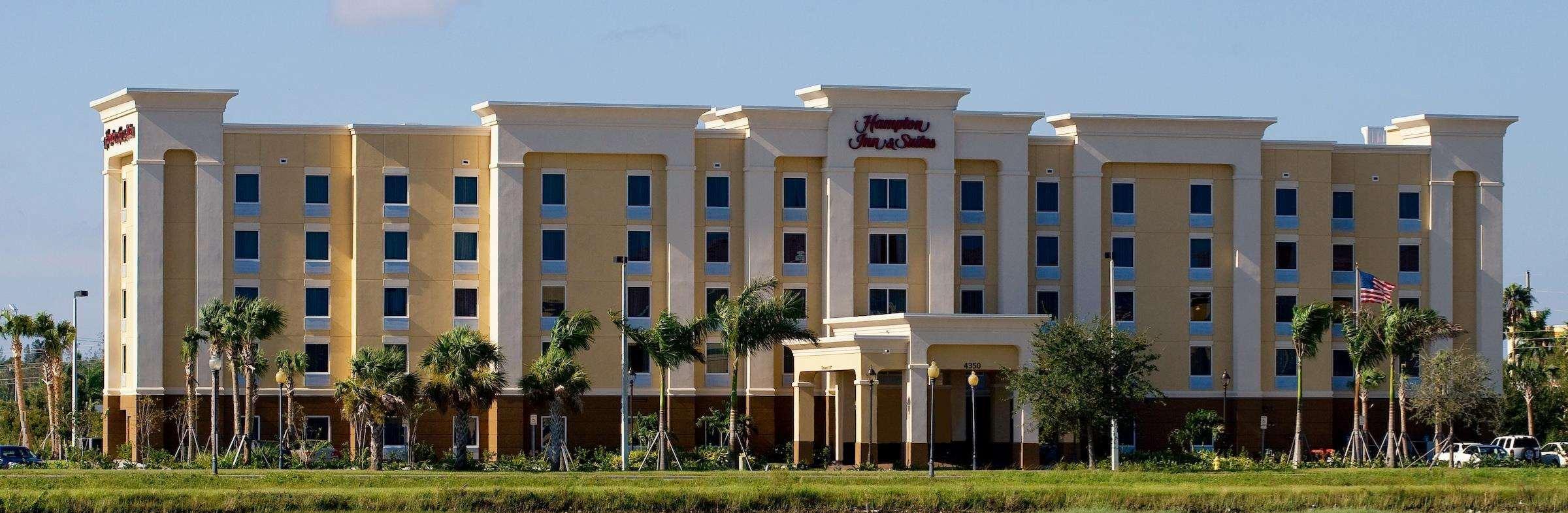 Hampton Inn & Suites Fort Myers-Colonial Boulevard Eksteriør bilde