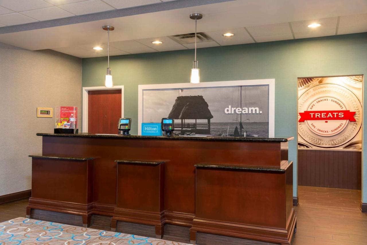 Hampton Inn & Suites Fort Myers-Colonial Boulevard Eksteriør bilde