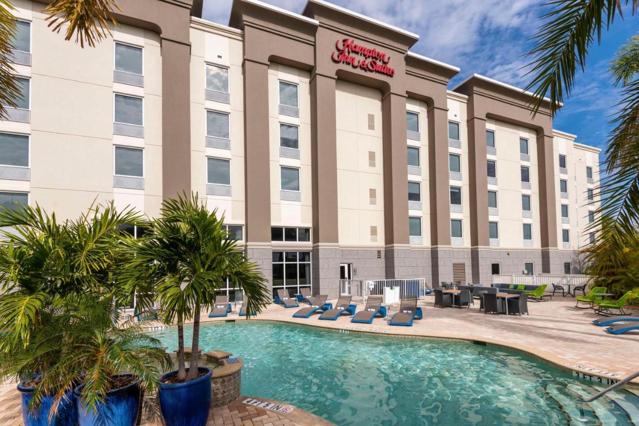 Hampton Inn & Suites Fort Myers-Colonial Boulevard Eksteriør bilde